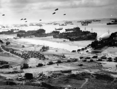 D-Day Omaha Beach June 1944.jpg
